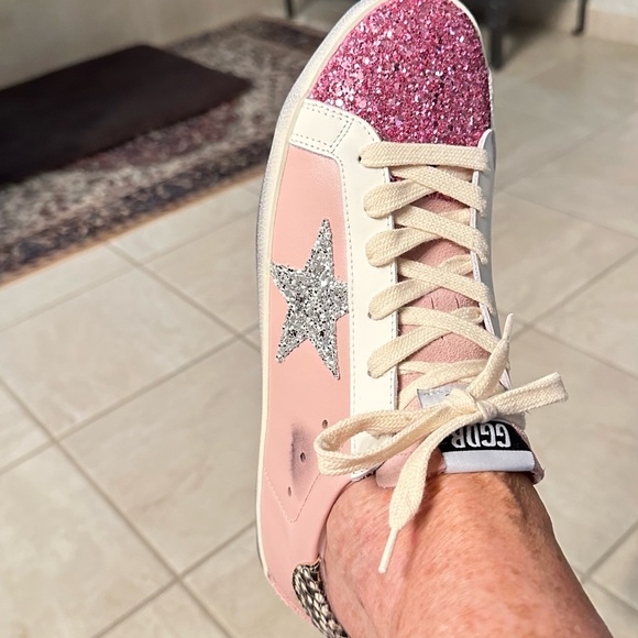 Meet your Posher, Kitty - Picture 5 of 12